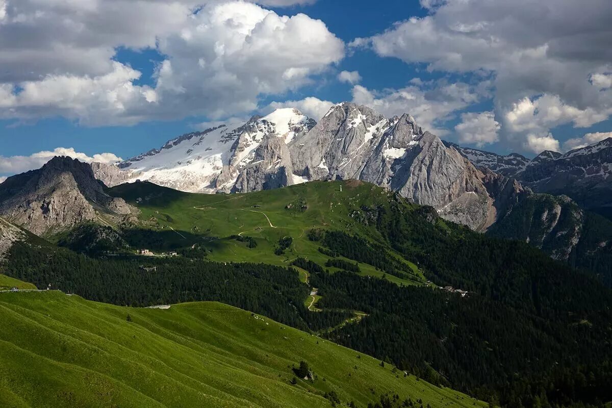 Доломитовые Альпы Мармолада. Мармолада гора в Италии. Карнийские Альпы. Горы Альпы. Средняя высота гор альпы