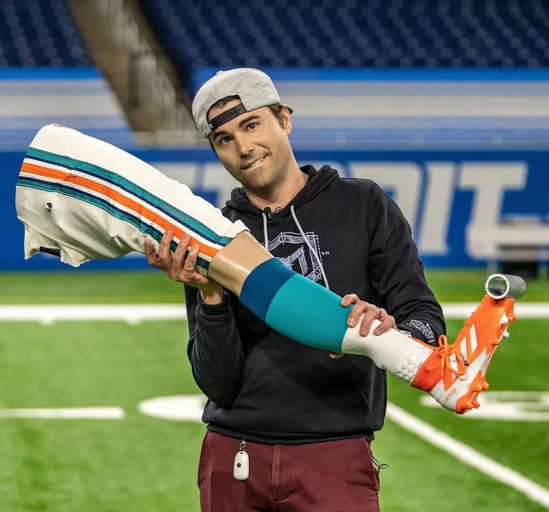 Mark rober карьера. Mark rober. mark gavitano. mark rober ава.