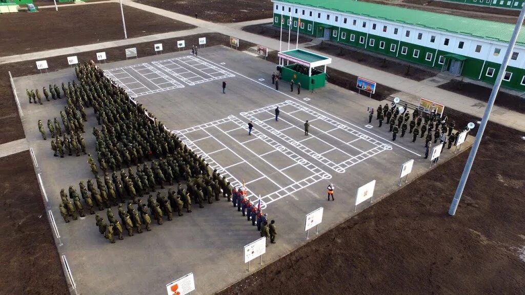 Полевой лагерь военнослужащих вс рф. Городок граница. 150 мотострелковая дивизия персиановка. Военный полигон персиановка. Большой уссурийский остров военный городок.