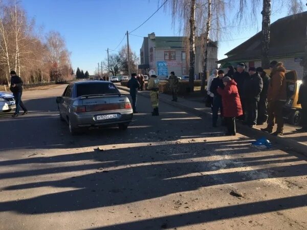 Авария в Колпне Орловской области. Авария поселок Орловский. ДТП В Колпне Орловской области.