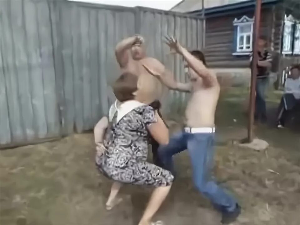 девушки пьяные деревне видео