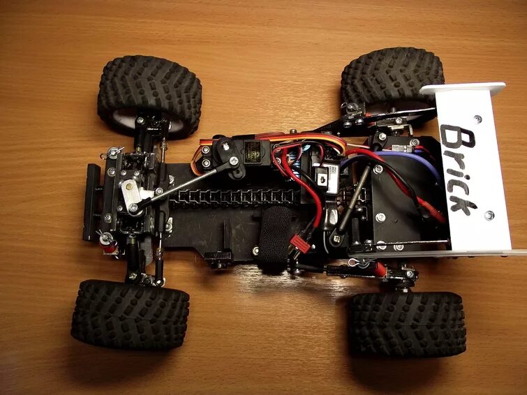Ардуино шасси с 4 колесами. Sg90 rc модель. Rc машинки. Механизм поворота колёс радиоупровляемой машинки. Мосты для rc моделей 1 10.