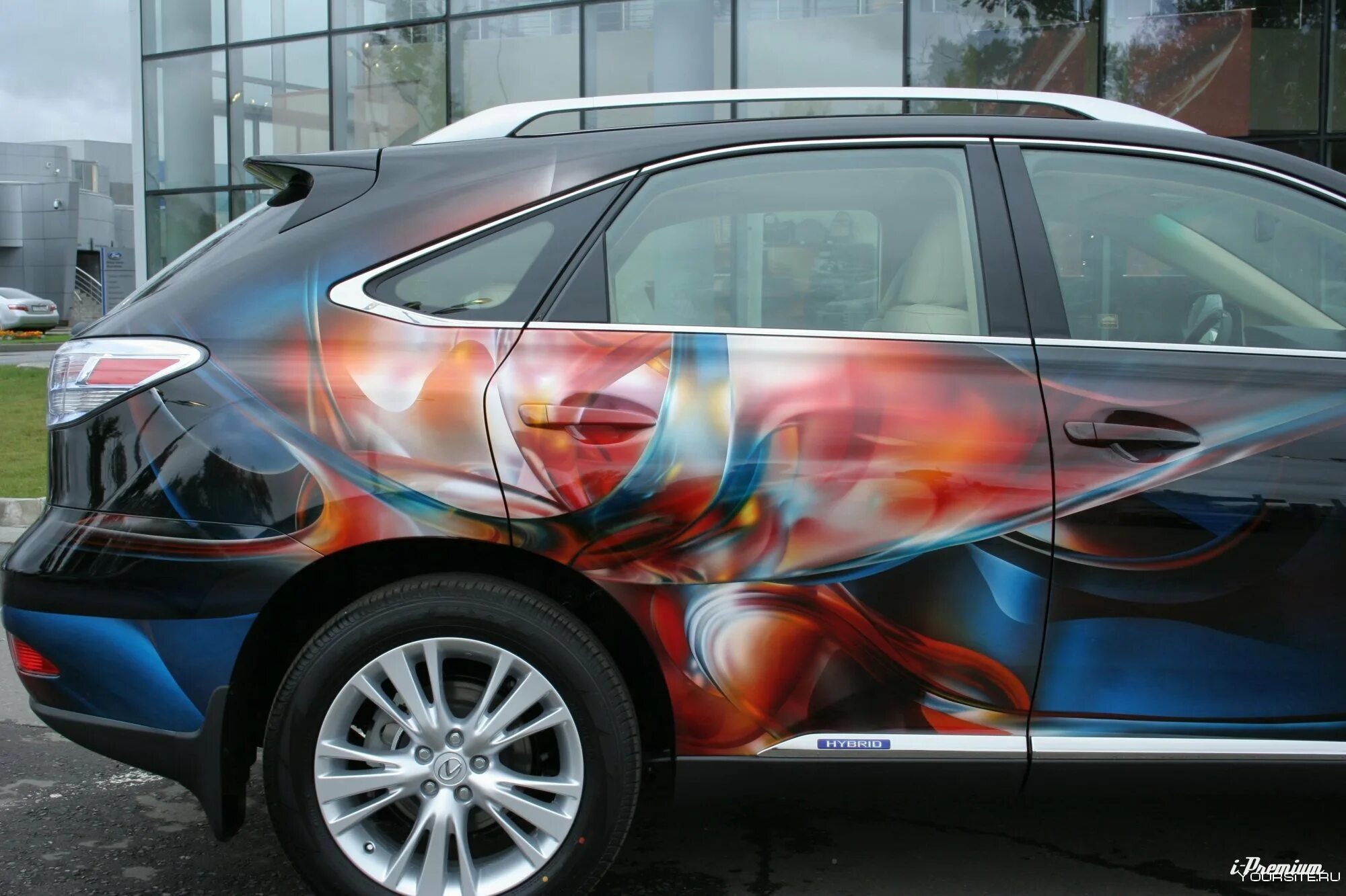 аэрография. аэрография ночного города на авто. винилография lexus rx. аэрография opel astra h gtc. авто.