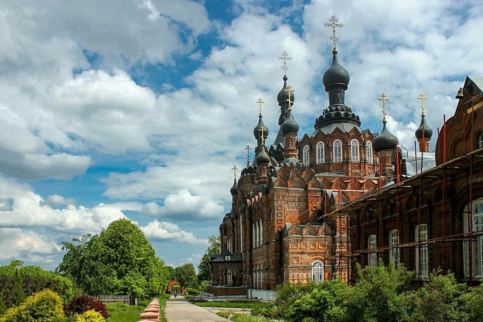 шамординский монастырь калужская. казанская амвросиевская женская пустынь шамордино. шамординский монастырь калужская область. шамордино монастырь. казанская амвросиевская пустынь шамордино.