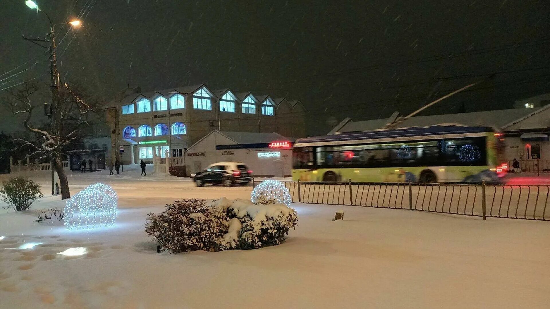 Там не бывает снега 2021. Севастополь зима 2021. Севастополь зима 2022. Снег в Севастополе 2021. Снег в Севастополе 22 декабря.