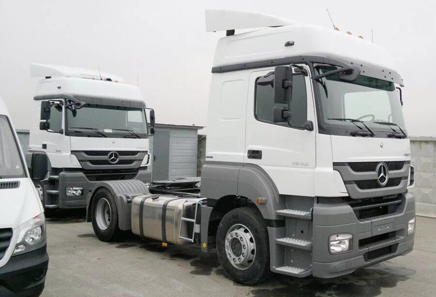 Мерседес Axor 1840. Тягач Mercedes Benz Axor 1840. Сделный тягач Mersedes Bens Axor 1840. Mercedes Axor 1840 тягач седельный. Мерседес аксор купить бу