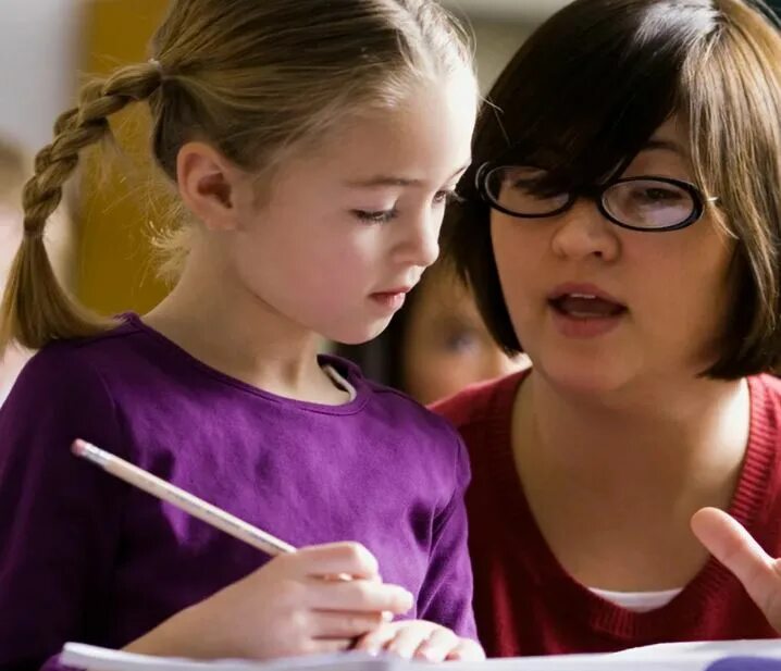 Дефектолог. Учителя в Финляндии. Финский учитель. Kids asking teacher Art. The teacher asked the children