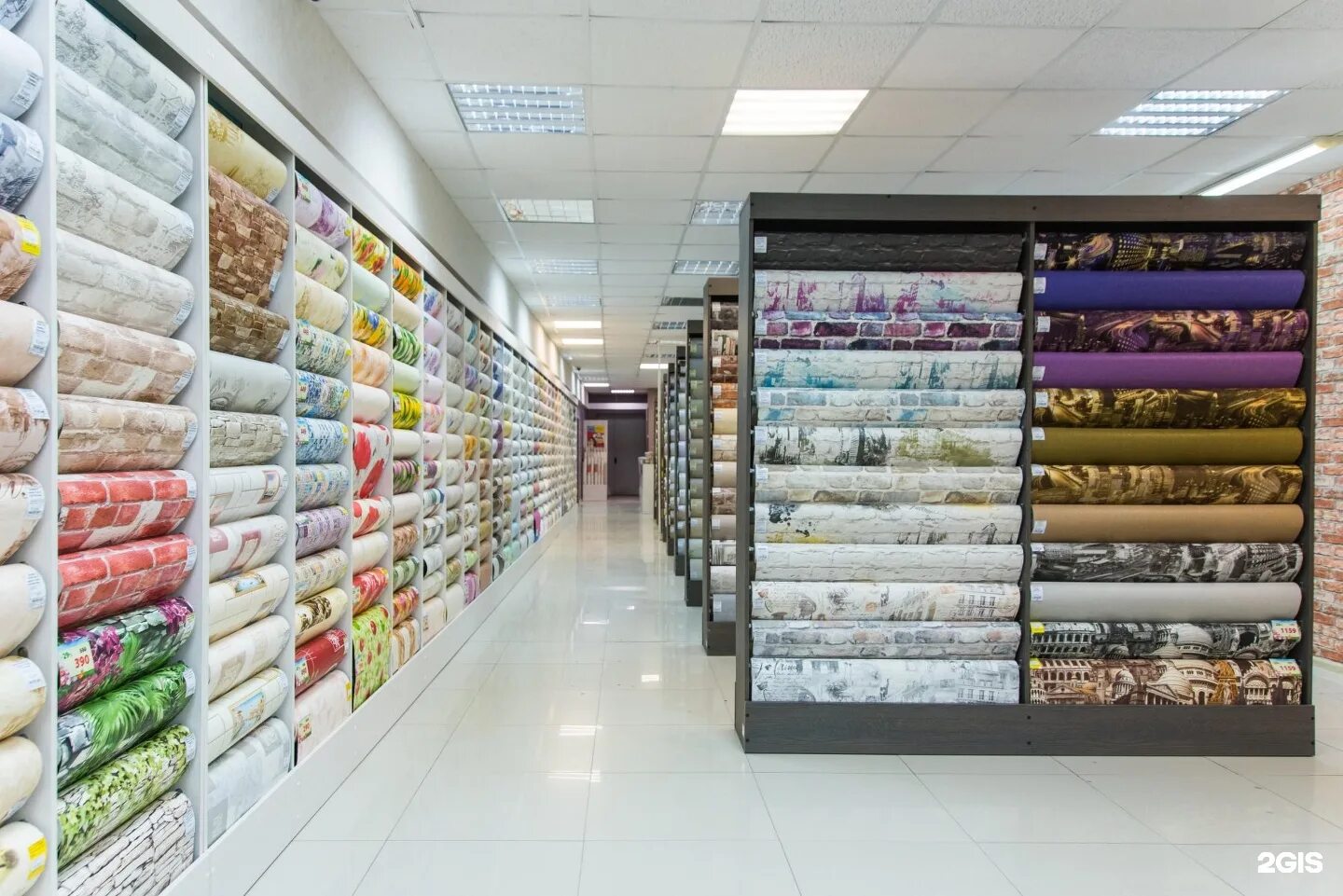 магазин обоев в москве. обойный магазин. магазин обои новороссийск. магазин модные стены. магазин напарник в новороссийске на дзержинского.