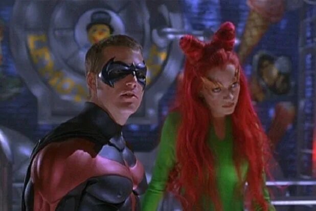 Плющ 1997. Бэтмен и Робин 1997. Бэтмен и Робин (Batman & Robin), 1997. Ума Турман Бэтмен и Робин. Бэтмен и Робин 1997 поцелуй.