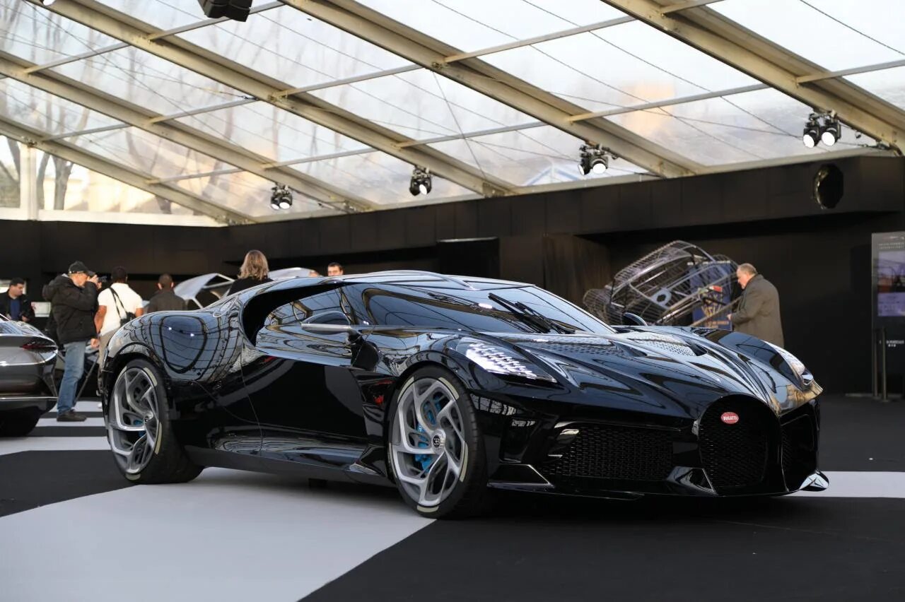 Бугатти Ноир 2020. Бугатти ла воитур 2021 Ноир. Бугатти Bugatti la voiture noire. Бугатти la voiture noire 2021. Bugatti la noire цена