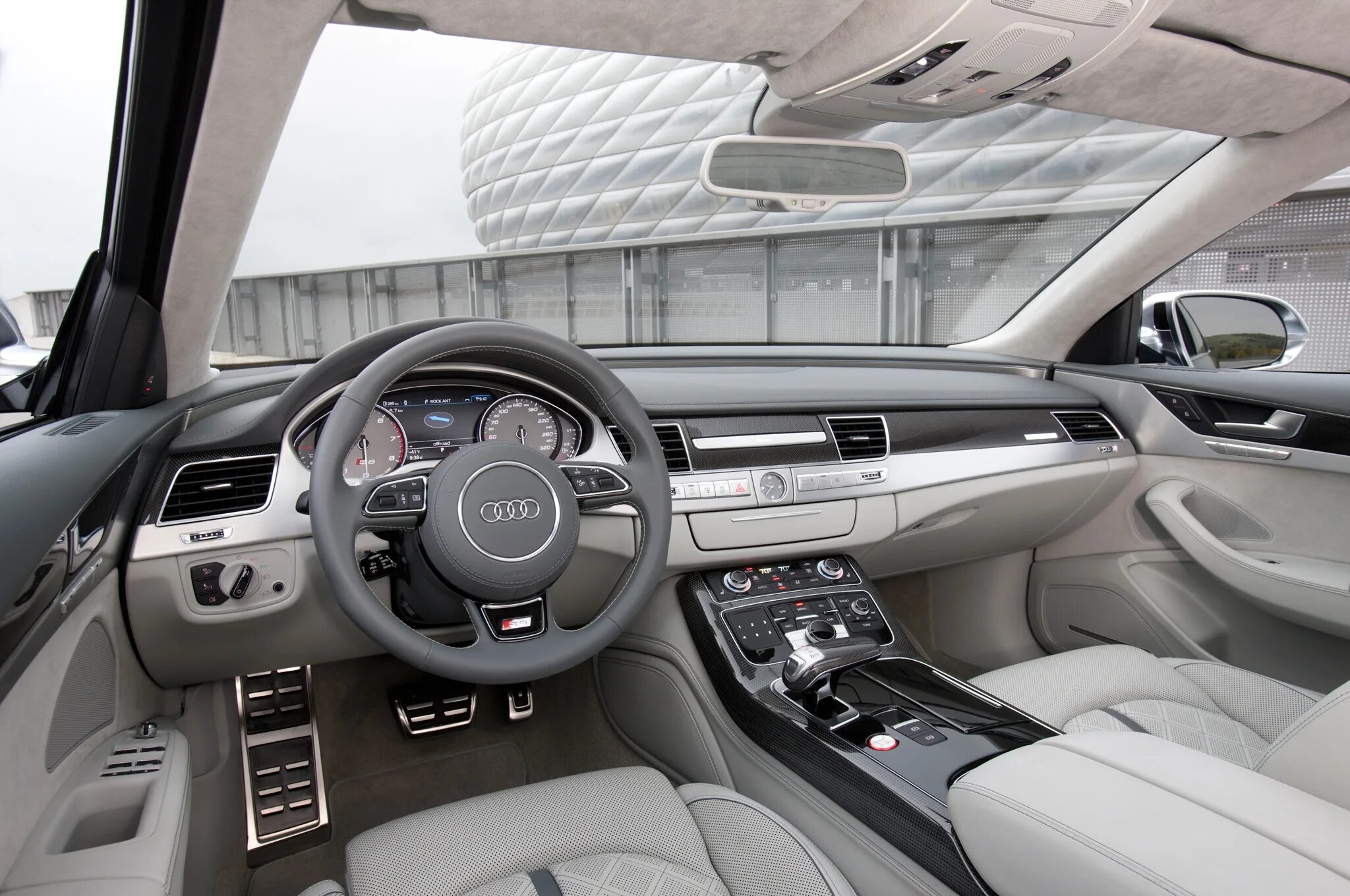 Купить й 7. Audi s8 d4 Interior. Ауди s8 2021 салон. Ауди s8 салон. Audi s8 2013.