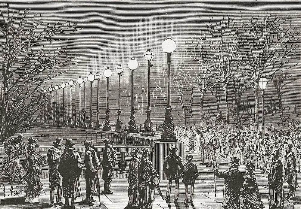 Иллюминация кремля 1883. Освещение города в 19 веке. Освещение яблочкова в париже. Петергоф 1930-е годы. В.