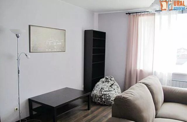 квартира в юго западном районе. квартиры 2 юго западная снять. квартира полуторка с диваном. вернадского, д. екатеринбурга.