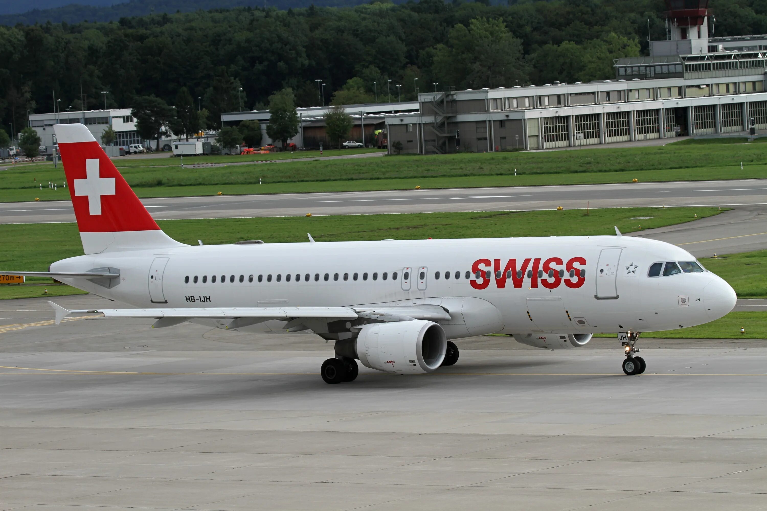 Авиакомпания Швейцарии Swissair. Swiss International Air lines авиакомпании. Парк самолетов Swiss Air. Швейцарские авиалинии самолёты.