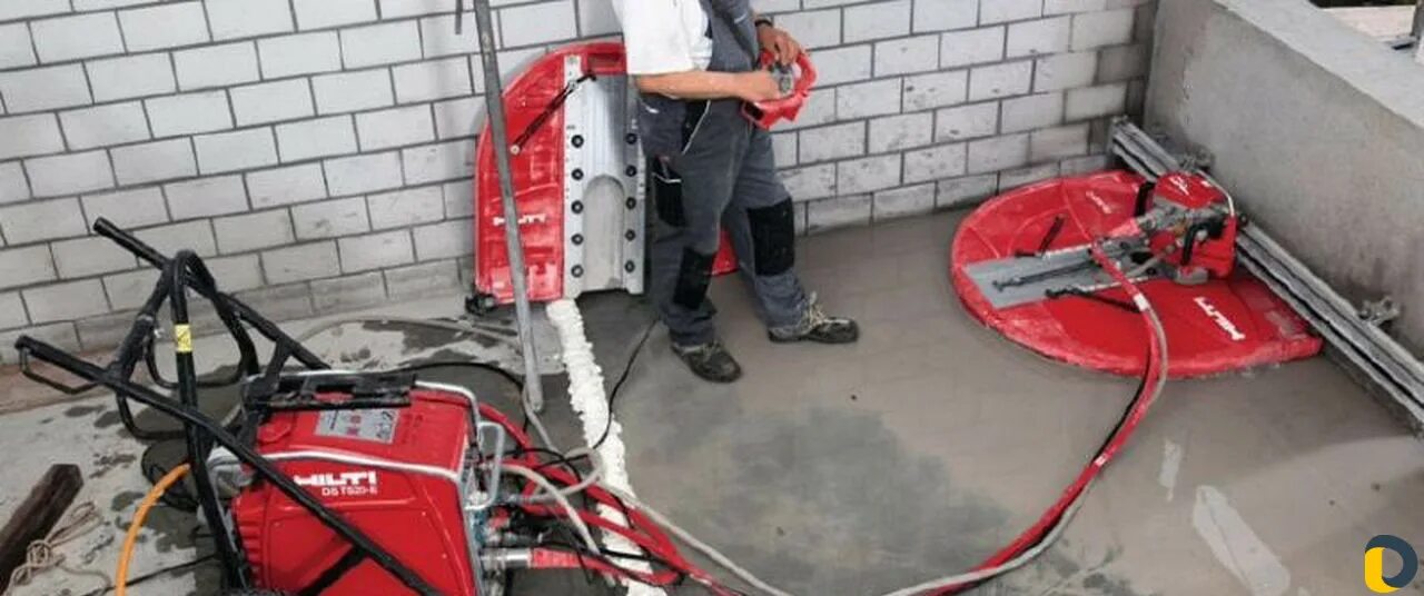 Пила канатная ктм-25. Стенорезная машина хилти. Стенорезная машина hilti dst 10ca. Hilti ds ts 10. Резка стенорезной машиной.