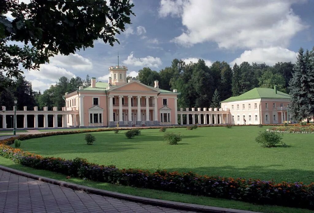 Валуево санаторий подмосковье. Валуево санаторий подмосковье. Усадьба валуево флигель. Усадьба мусина-пушкина валуево. Санаторий валуево коттеджи.