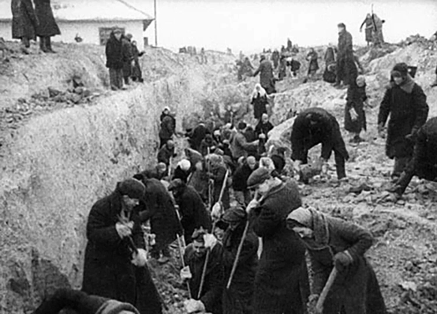 Казанский обвод и Сурский оборонительный рубеж. Москвичи роют окопы 1941. Сурский оборонительный рубеж 1941. Оборонительные рвы