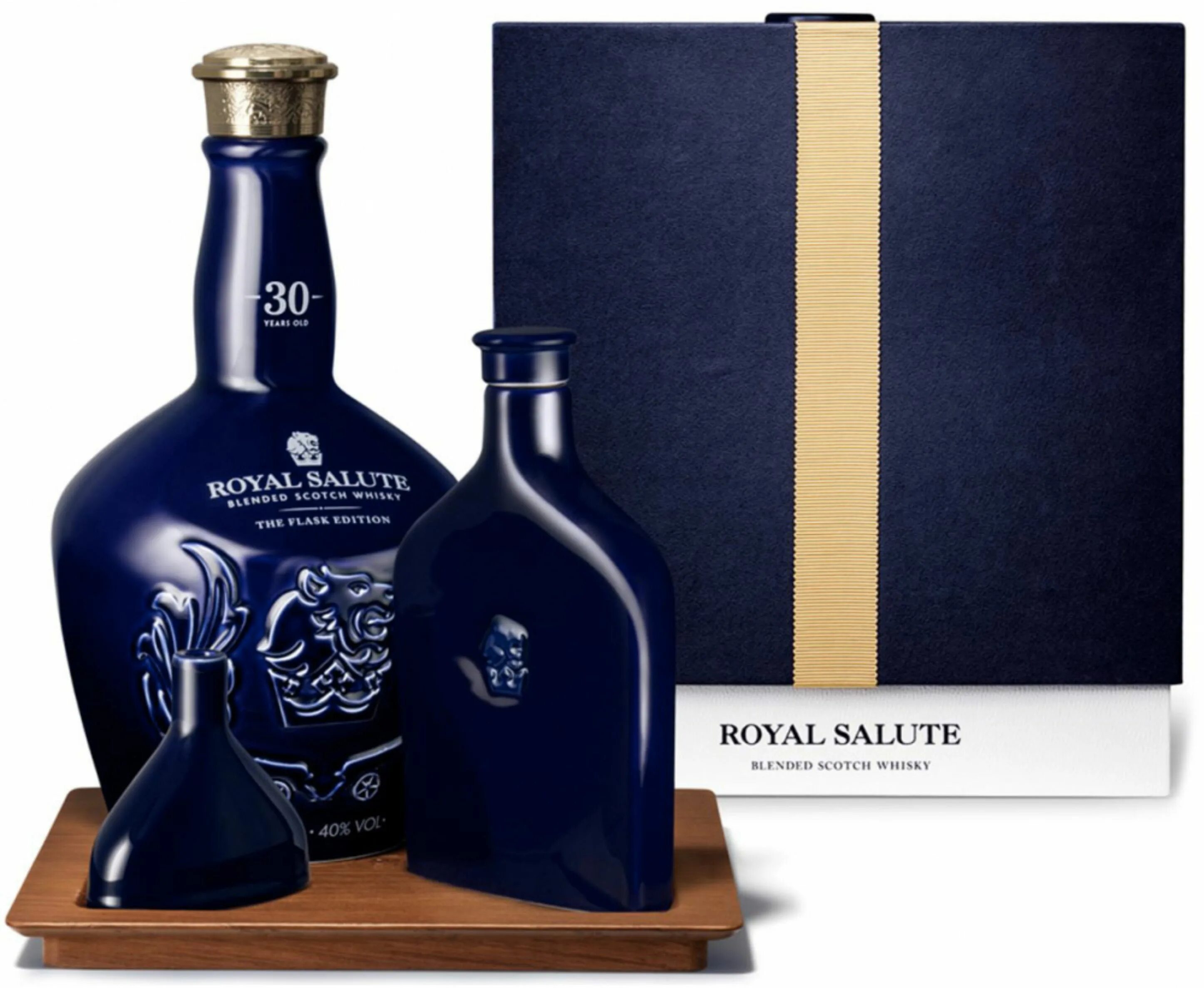 Виски 30 лет выдержки. "Royal Salute" 30 years old. Chivas Regal 30 years. Чивас Ригал 30 лет. Виски Роял салют 30 лет.