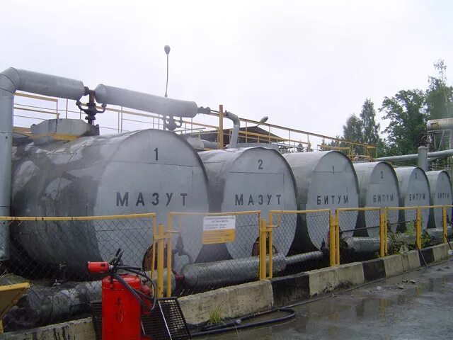резервуары для хранения нефти. что такое резервуар рвс для нефтепродуктов. резервуарный парк ргс. резервуарный парк для хранения нефти и нефтепродуктов. резервуар для нефти 3d модель.
