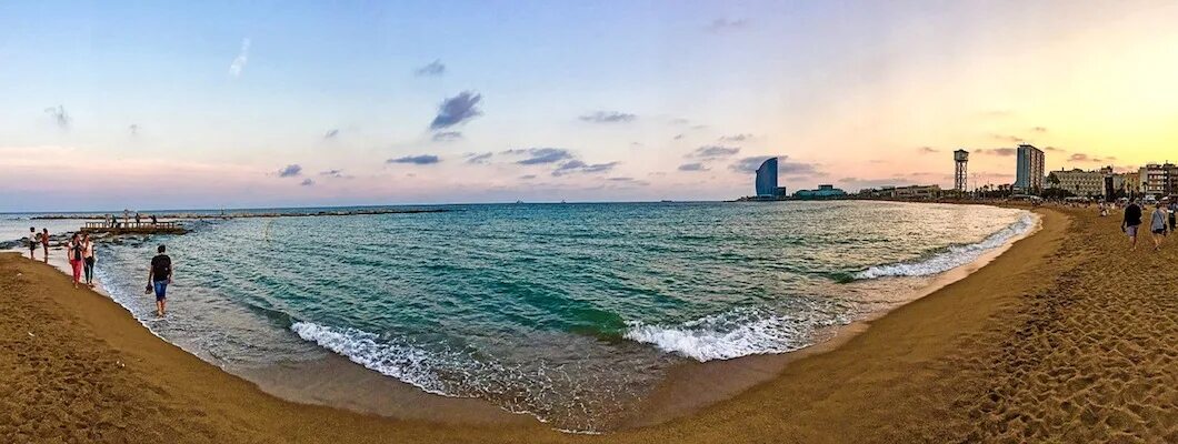 Platja de la Barceloneta Barcelona españa, Hoteles de playa, Paisajes de españa