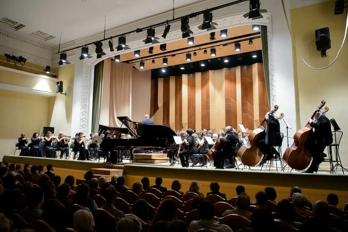Выступление в воронеже 2 декабря. Г воронеж концерт. Концерты воронеж. Концертный зал эвент холл воронеж. Воронежский русский народный хор имени константина массалитинова.