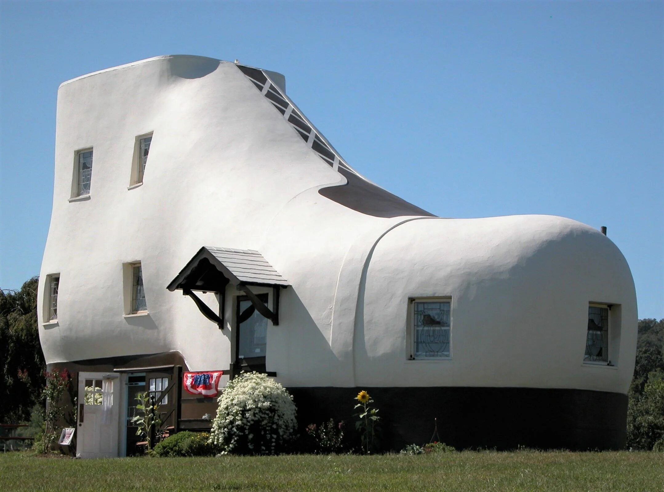 Unique home. Дом-ботинок Пенсильвания США. Дом-башмак (Shoe House). Пенсильвания, Америка.. Дом-башмак в штате Пенсильвания США. Дом-ботинок Пенсильвания США внутри.