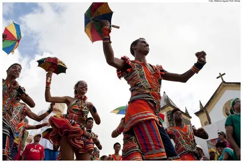 Munguzá do Zuza e Bacalhau do Batata - Carnaval 2013 (8497979552).jpg. 