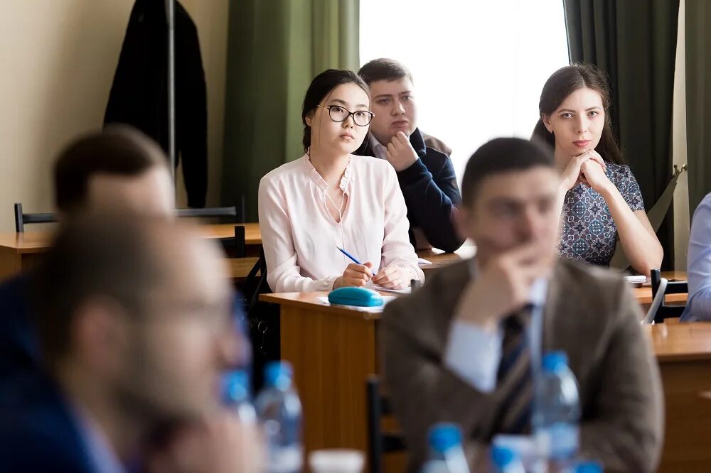 Студент юрист. Е. Стажировка для студентов юристов. Юридическая клиника ргуп. Студент технического вуза.