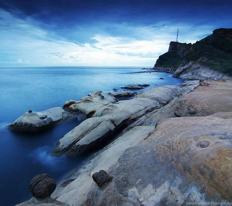 Amazing view. Море камни. Море камни небо. Каменный берег. Картинки на рабочий стол море.