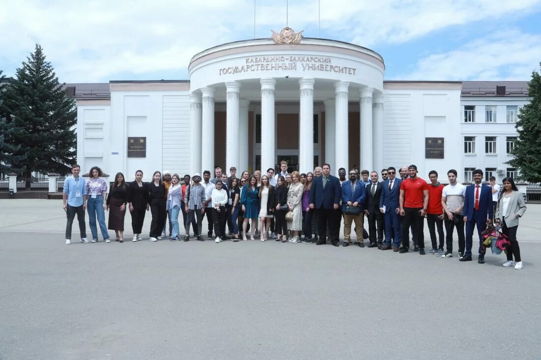 Кбгу адрес. Кабардино-Балкарский государственный университет им. х.м. Бербекова. КБГУ Бербекова Нальчик. Медицинская Академия КБГУ Нальчик. КБГУ им Бербекова фото.