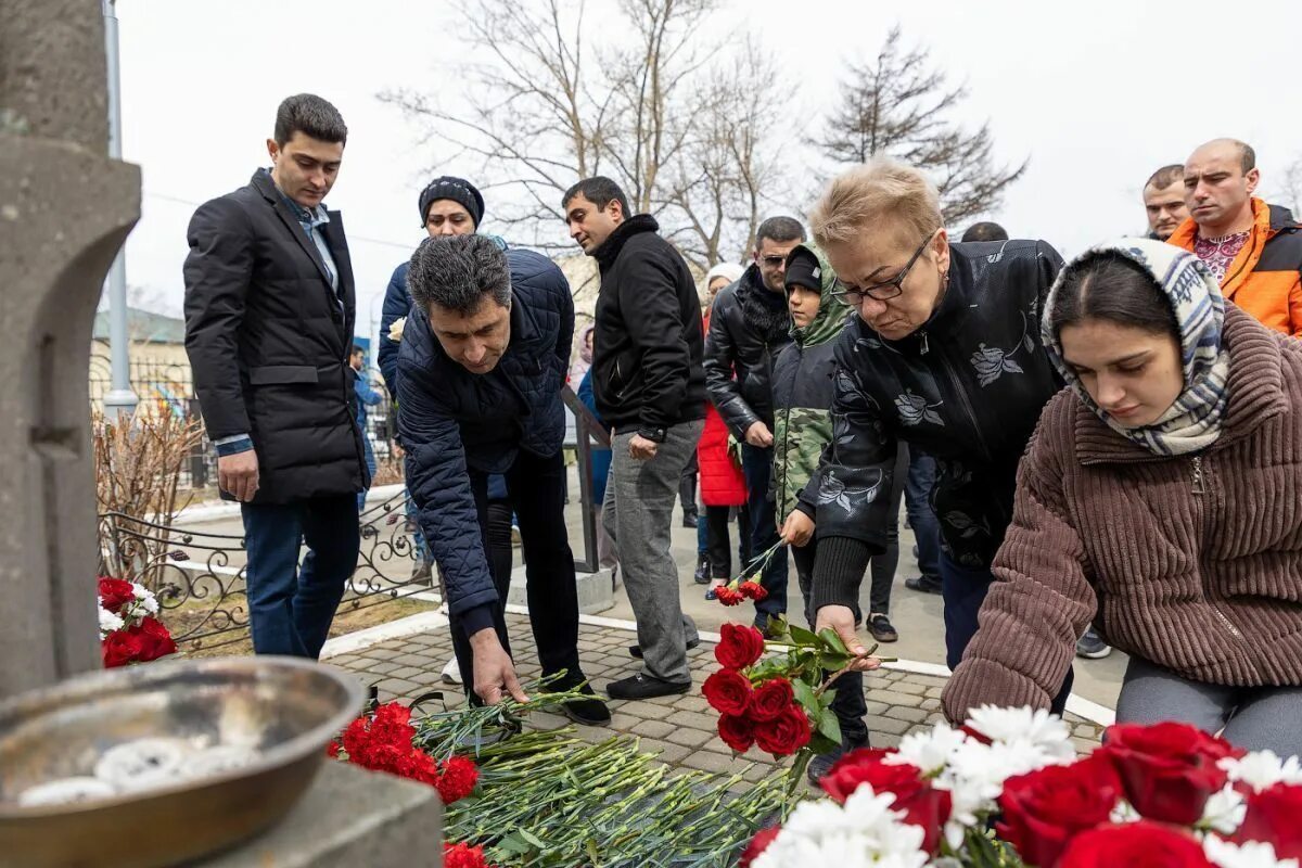 Память о геноциде армян 24 апреля. Возложение цветов. 24 апреля 18 года