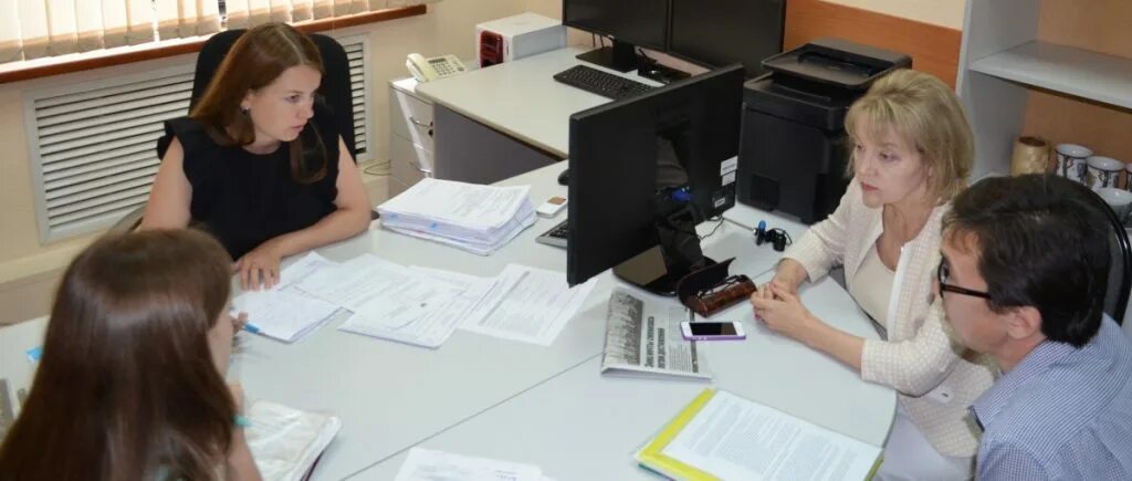 бесплатная консультация юриста. центр юридических консультаций. кизиев денис александрович. адвокат по трудовым спорам. юрист пушкино.