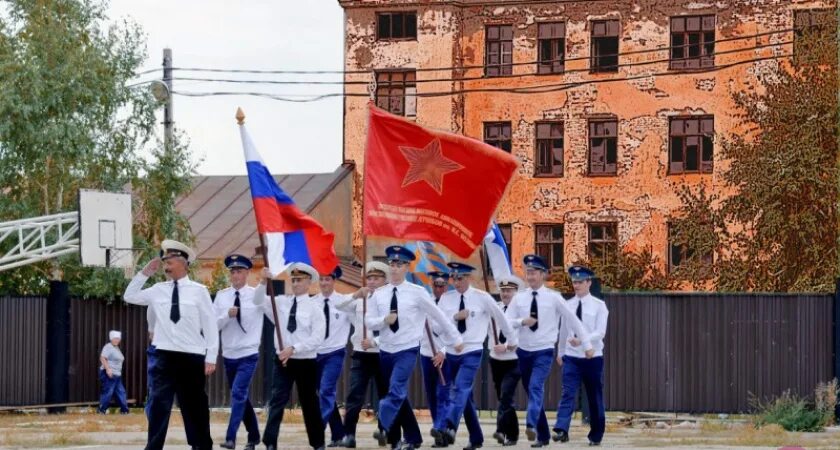 Чкаловское училище. Оренбургское военное училище Гагарин. Летное училище Оренбург Гагарина. Оренбургское высшее военное авиационное Краснознаменное училище. Оренбургское военное авиационное училище летчиков.