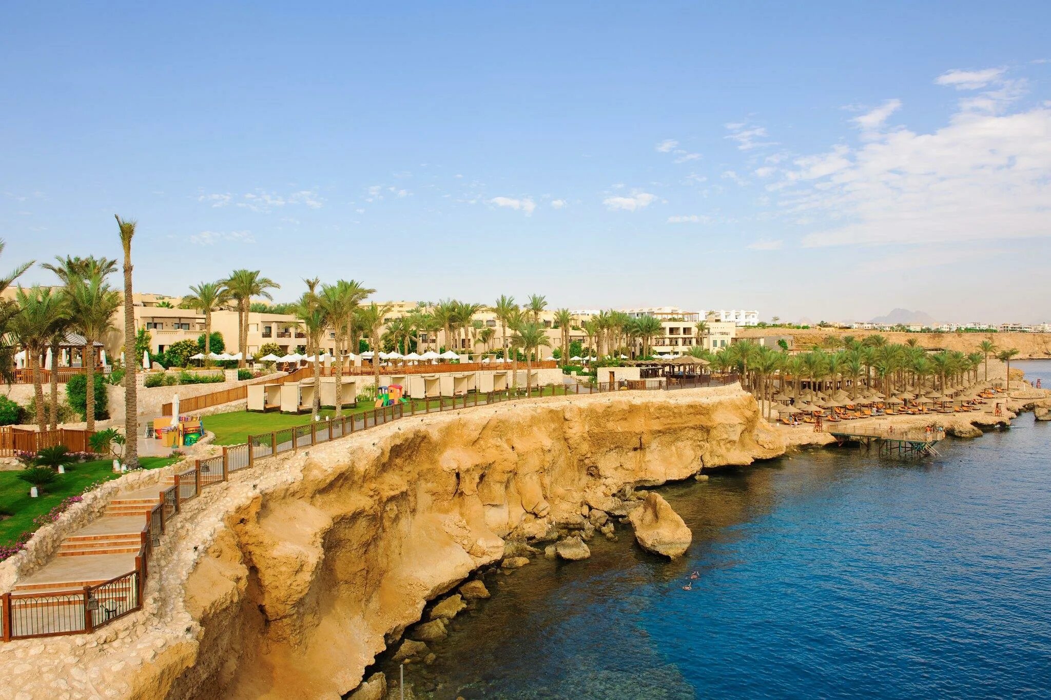 Sharm 5 отзывы. The Grand Hotel Sharm 5*. Шарм-Эш-Шейх город. Гранд Шарм отель Шарм-Эль-Шейх. The Grand Hotel Sharm 5* Шарм-Эль-ше.