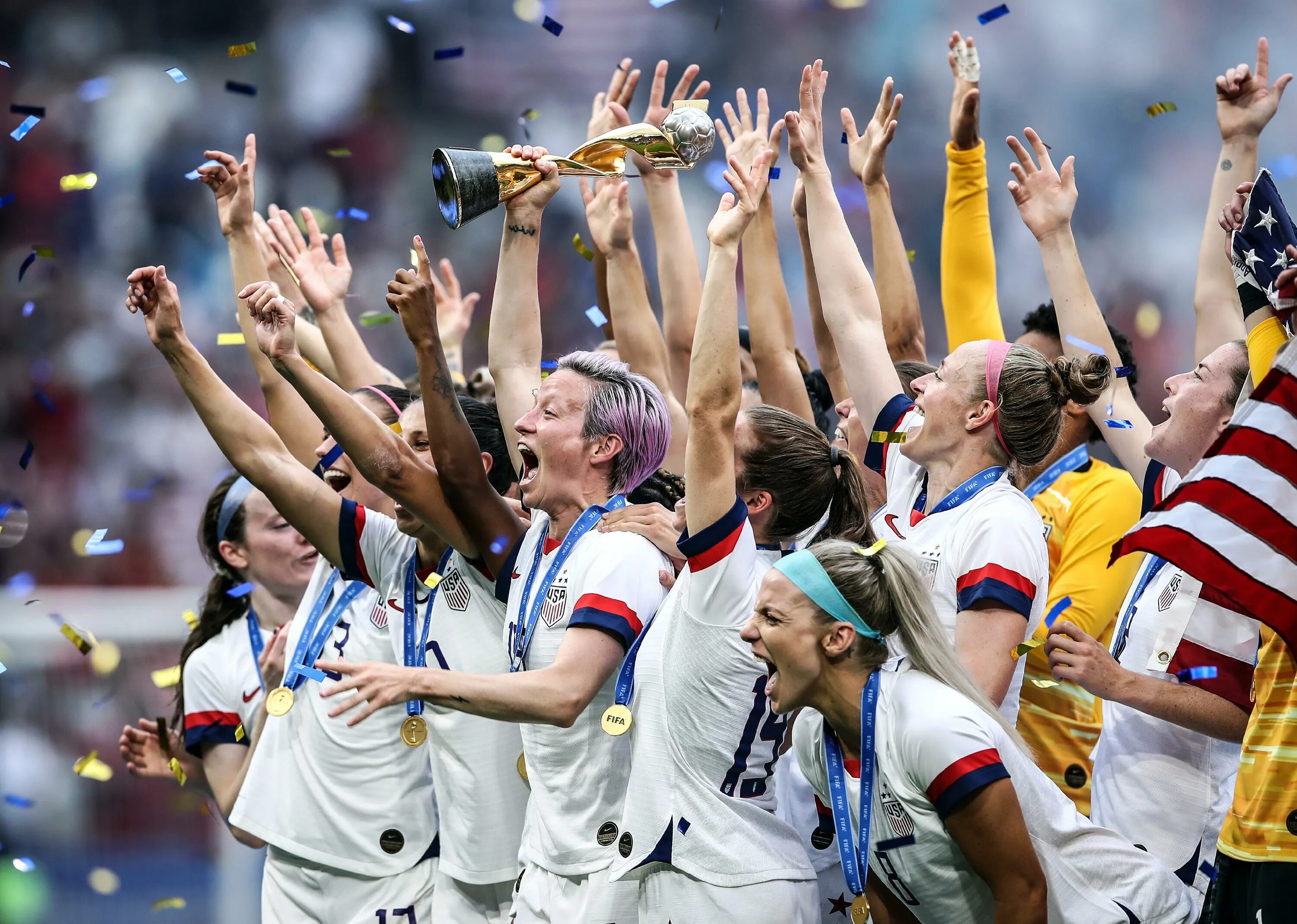 World cup soccer. Командная победа. Победа команды. Франция отмечает ЧМ по футболу женщины.