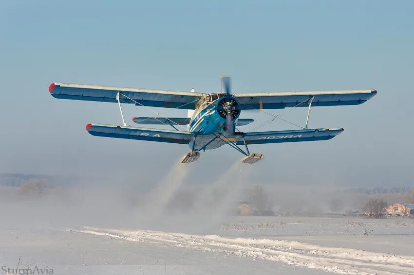 Як-40 сибниа. Самолёт амфибия легкомоторный. Як-40 с гибридной силовой установкой. Л 410. Цесна турбовинтовой.