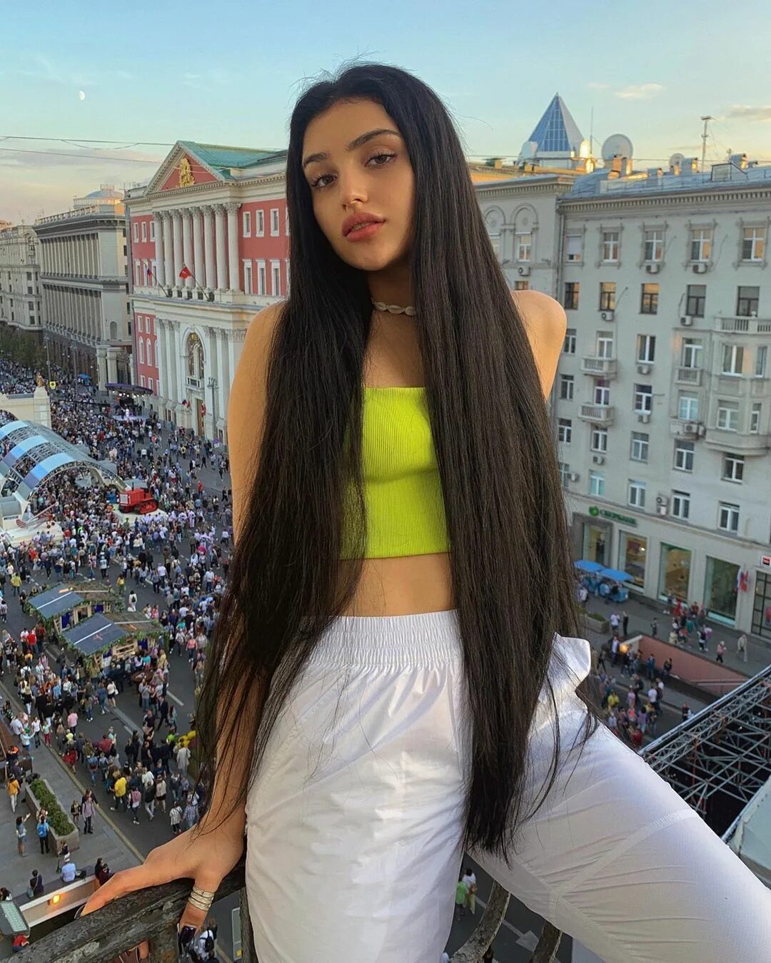 Дина саева 2021. Несса баррет 2020. Валя карнавал 2020 karna. Саша солдатова 2020. Тик ток девушка с длинными волосами.