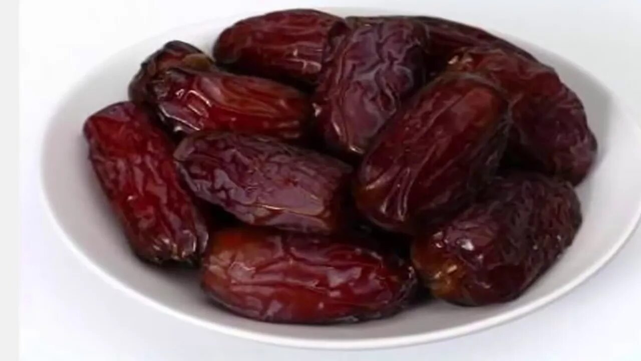 Финики Fresh Dates. Финики Ахмад. Финик с глазами. Финики Рамадан. Финики во время поста