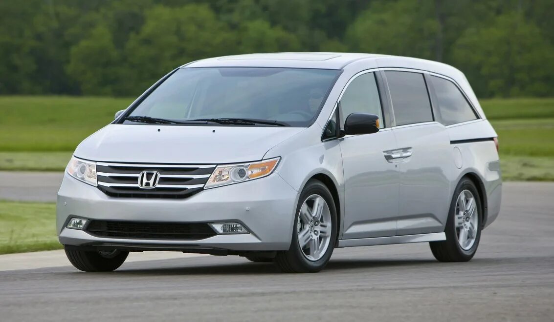 хонда одиссей абсолют.