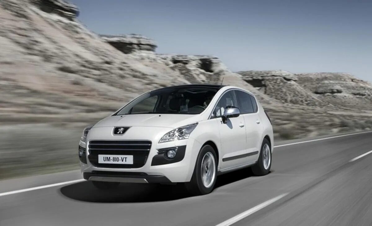 Peugeot 3008 дизель. Peugeot 3008. Пежо 3008 гибрид. Пежо 3008 2012.