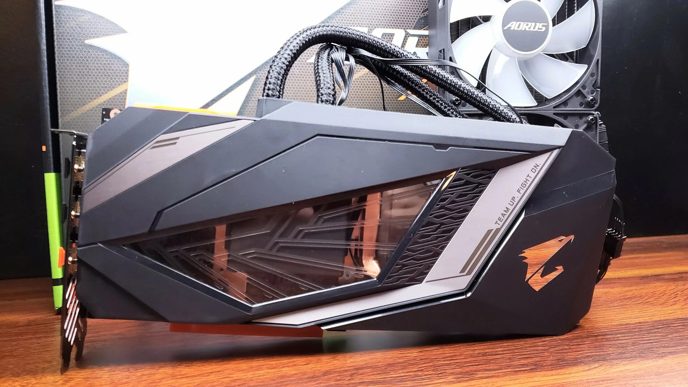 Rtx 4080 super aorus. RTX 2080 AORUS Xtreme. Gigabyte AORUS RTX 2080 ti. Gigabyte GEFORCE RTX 2080ti AORUS Xtreme. RTX 2080 super AORUS.