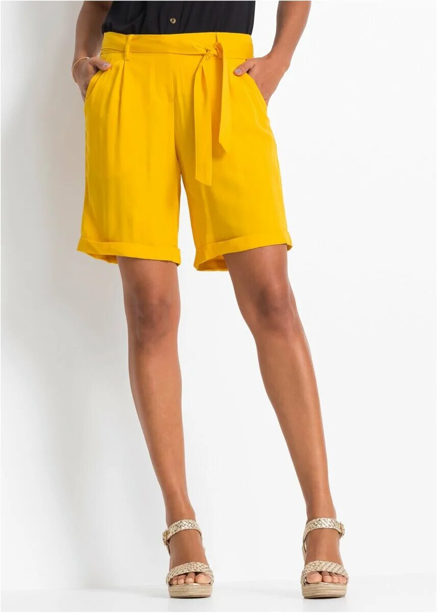 Джинсовые шорты бермуды женские 2023. Шорты 2021 женские бермуды бермуды. Брюки brax бермуды. Бермуды коттон. Bermuda shorts женские.