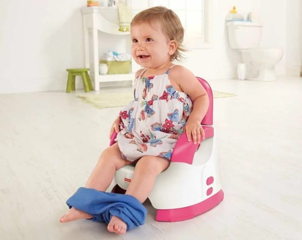 Приучение к горшку ребенка в 2. Fisher price горшок cbv06. Как девочку приучить к горшку 1. Ребенок на горшке. Горшок potty comfort.