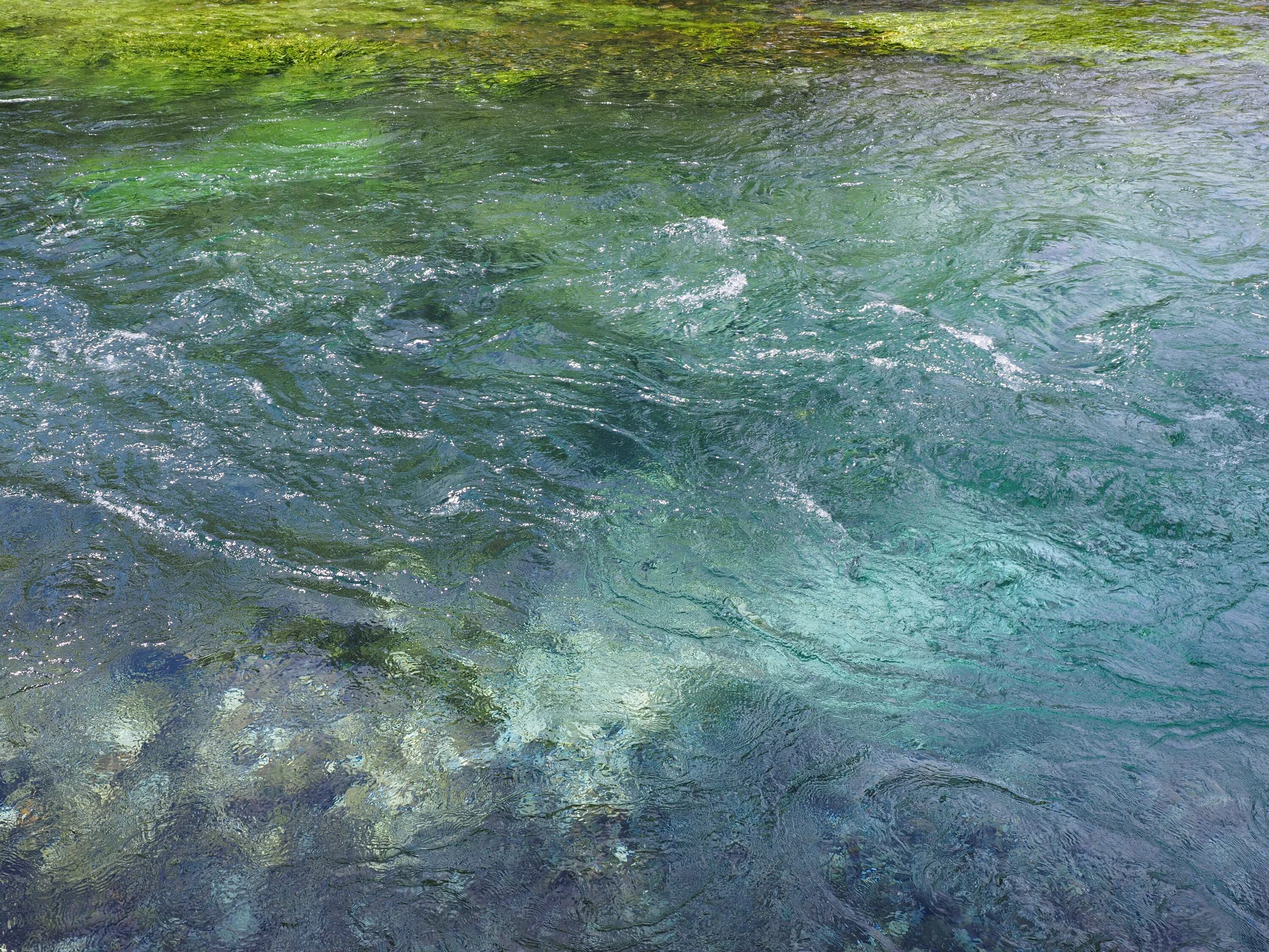 А жизнь мутная вода волна туда. Текстура воды. Вода река. Вода озеро. Вода река текстура.