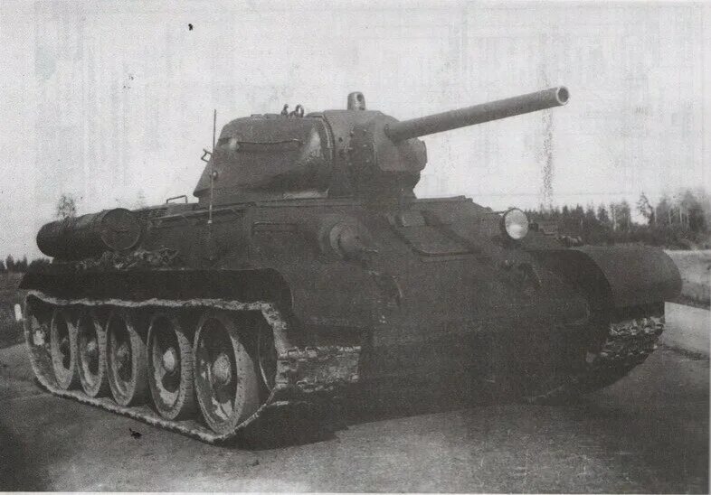 История 76. Т-34 средний танк. Танк т-34 76 1941 года. Т 34 76 1941 года. Советский танк т 34.