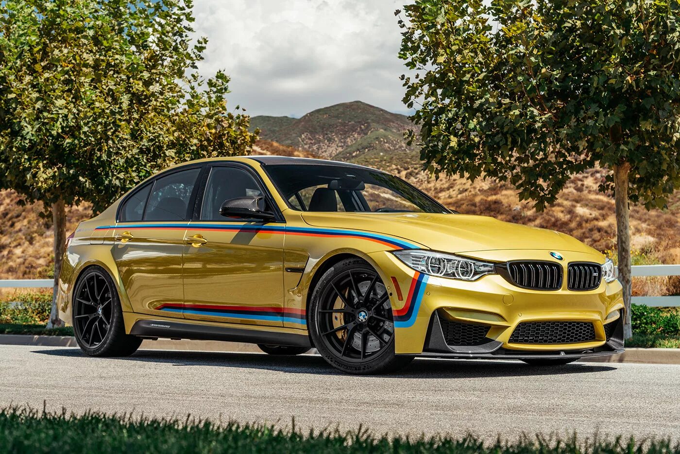 Bmw m 5 8. БМВ m3 2022. BMW m3 2017. БМВ м5 2022. БМВ м3 2020.