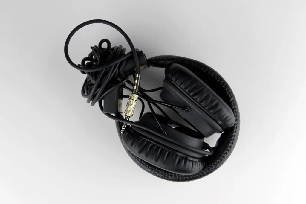 Наушники true wireless marshall motif ii anc. Наушники marshall беспроводные. Наушники marshall motif черный. C. Наушники marshall motif черный.