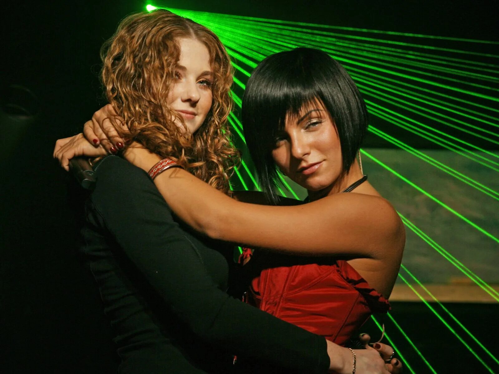 T. U. группа t. солистки группы тату 2022. T.