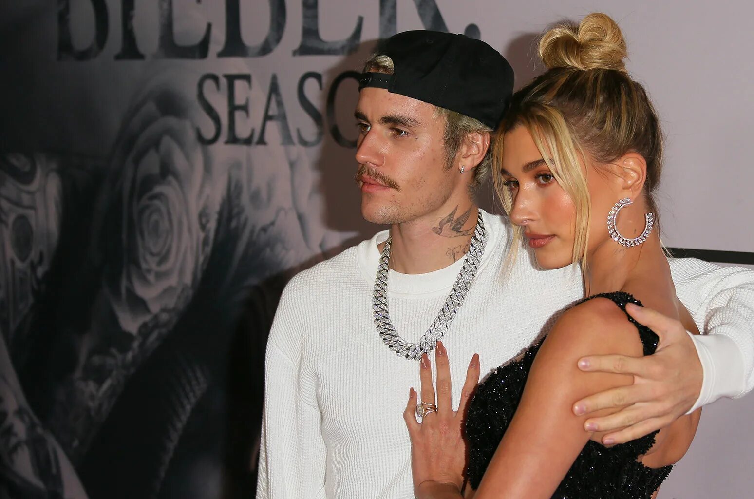 Джастин бибер последние новости. Justin Bieber and Hailey Bieber. Джастин Бибер и Хейли Болдуин. Джастин Бибер и Хейли Бибер. Хейли Болдуин и Джастин Бибер фото.