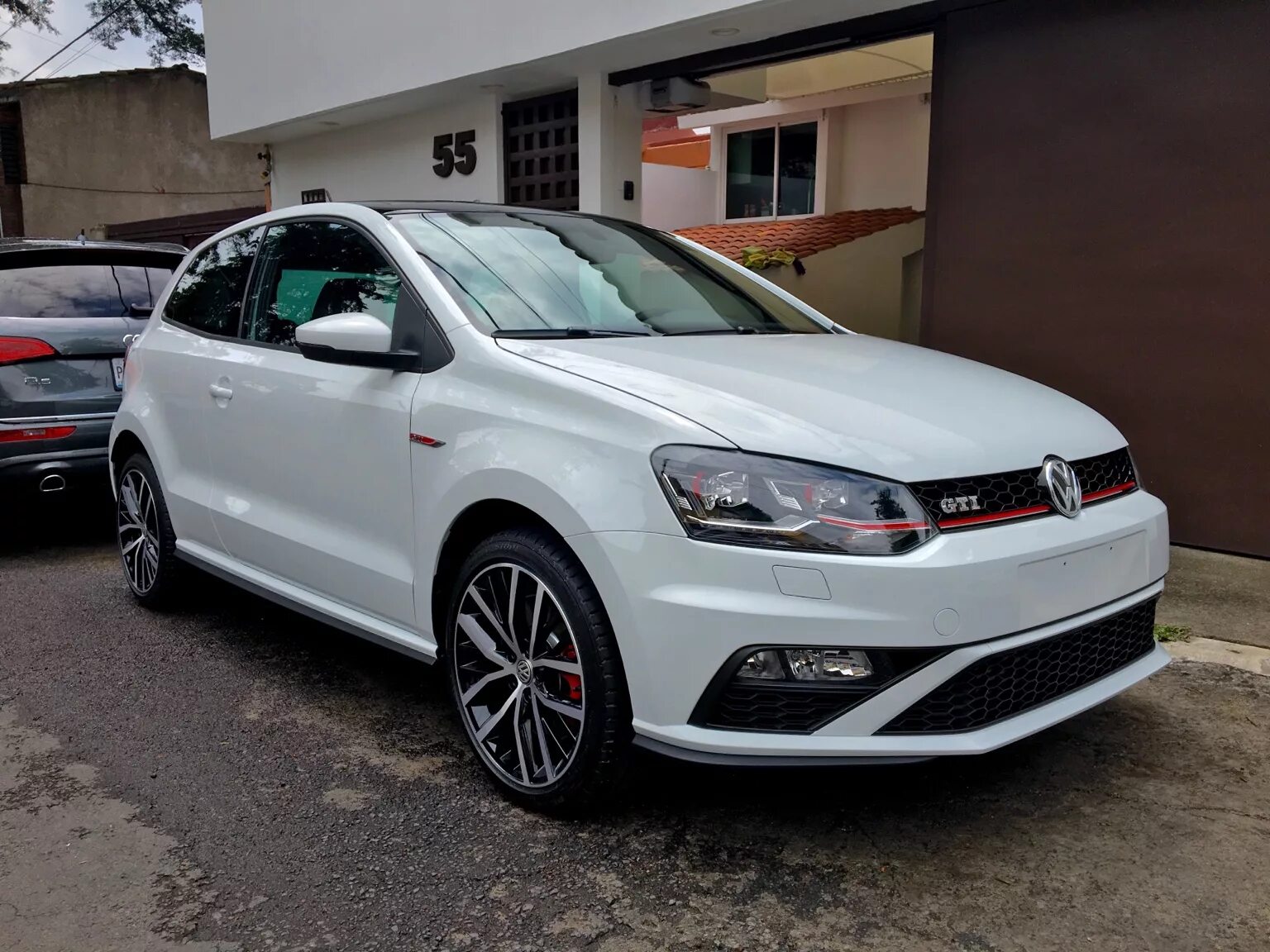 Volkswagen Polo GTI 2017. VW Polo GTI 2017. Диски Polo GTI r17. Volkswagen Polo r-line - 2017. Фольксваген поло 2017 года выпуска